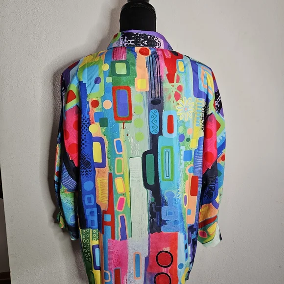 New Abstract Multicolor Button-Down Shirt - Women - Picture 4 of 6